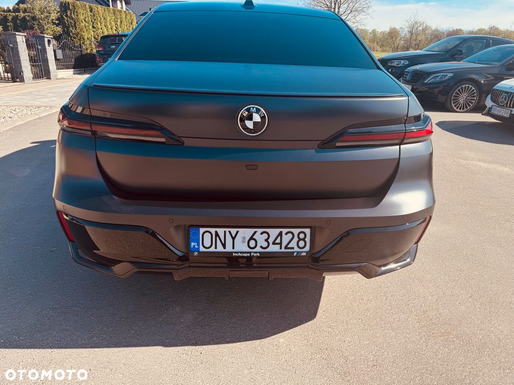 BMW Seria 7 740d xDrive mHEV Nero Lusso Edition sport - 30