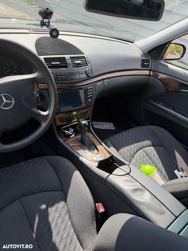 Mercedes-Benz E - 10