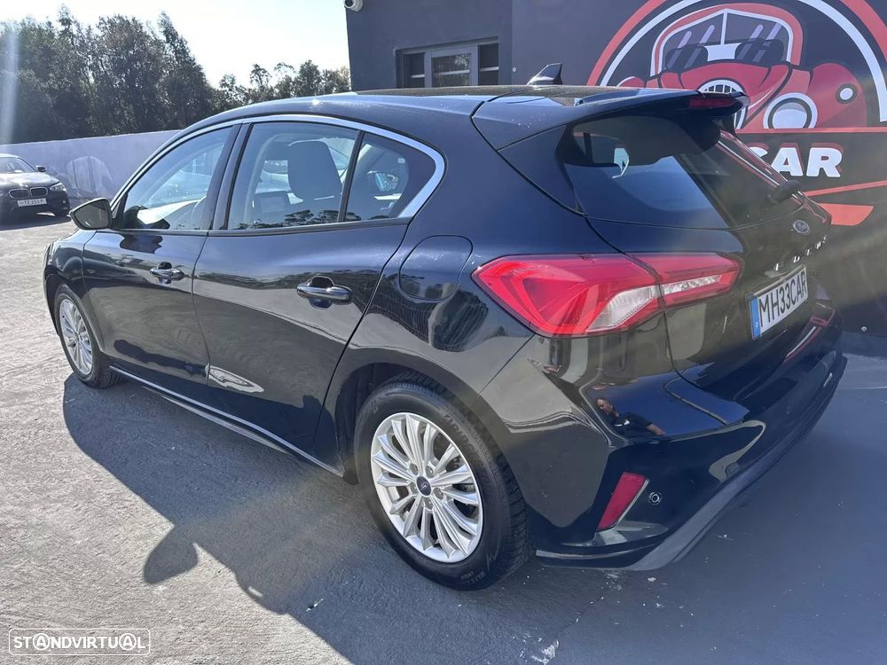 Ford Focus 1.0 EcoBoost S&S TITANIUM - 6