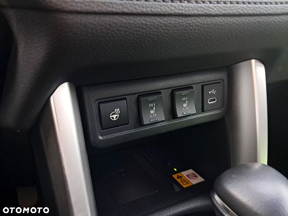 Toyota Corolla Cross - 24