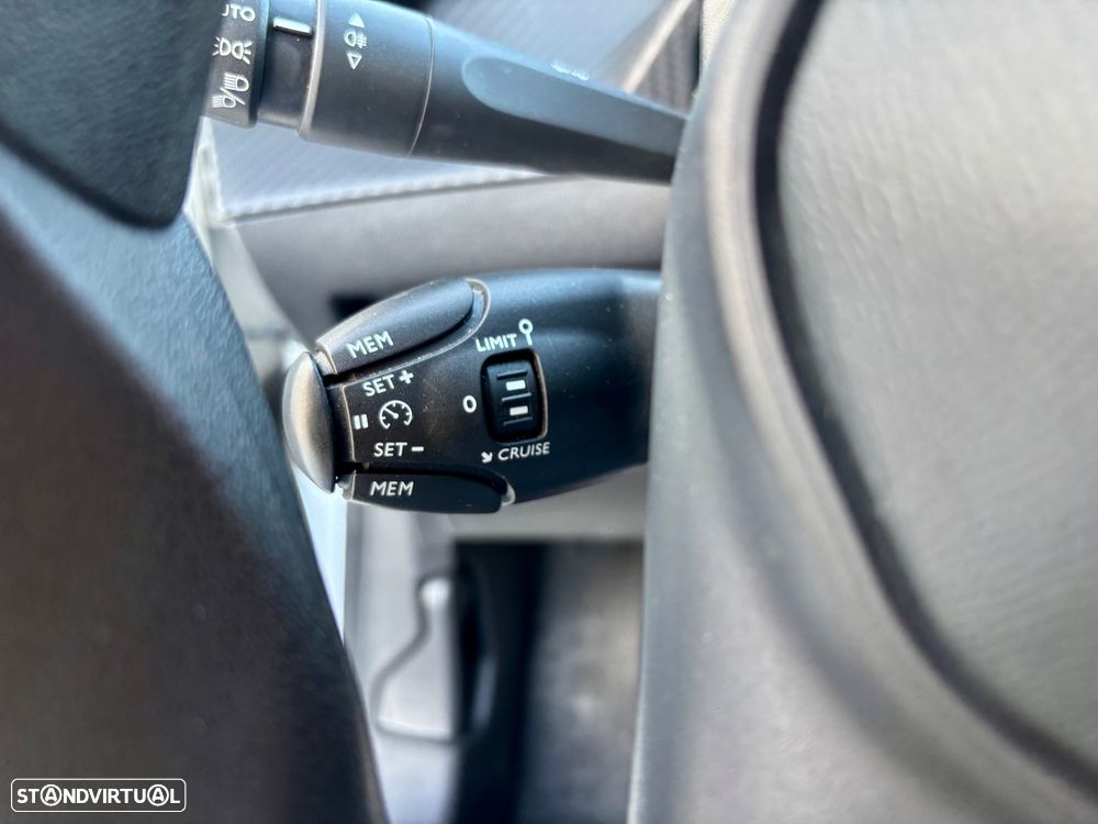 Peugeot 208 1.2 PureTech Active - 39