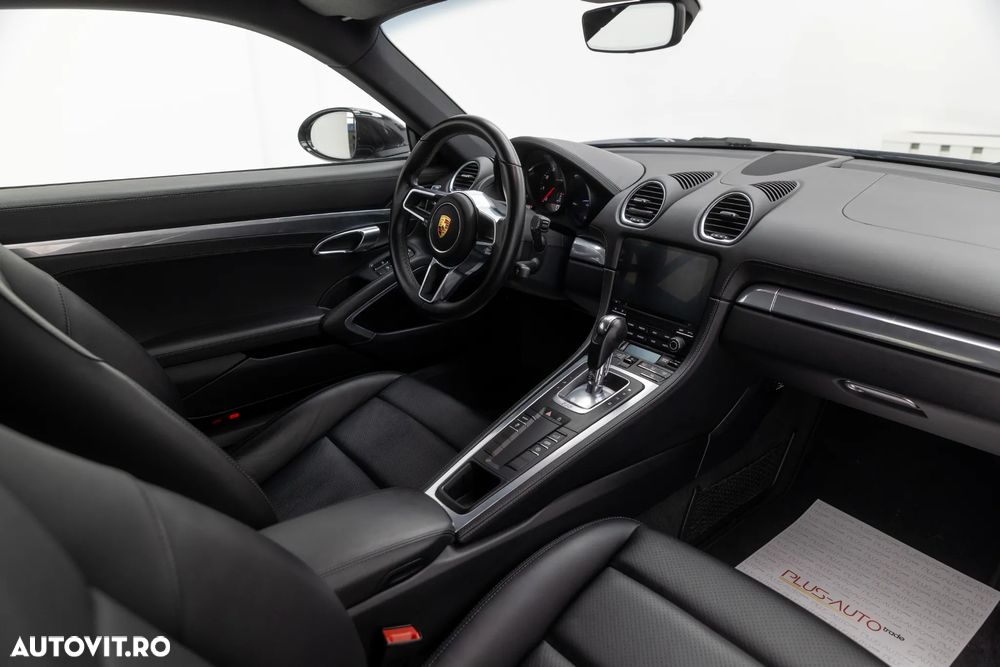 Porsche Cayman PDK - 36