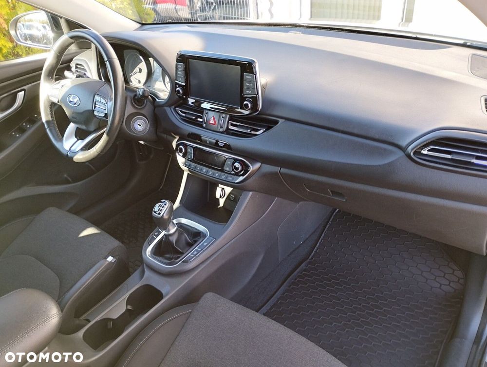 Hyundai i30 1.5 DPI Smart - 12