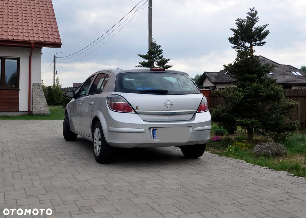 Opel Astra - 2