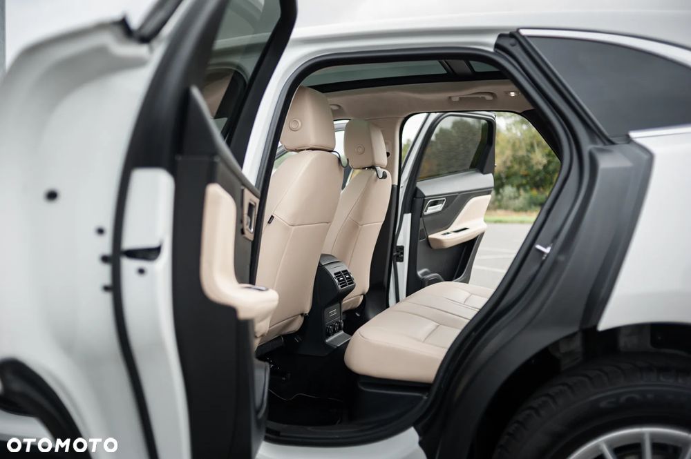 Jaguar F-Pace P250 AWD - 27