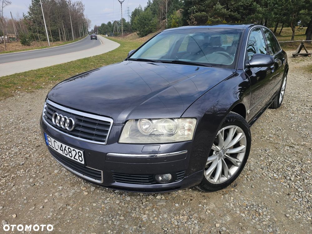Audi A8 4.2 Quattro - 1