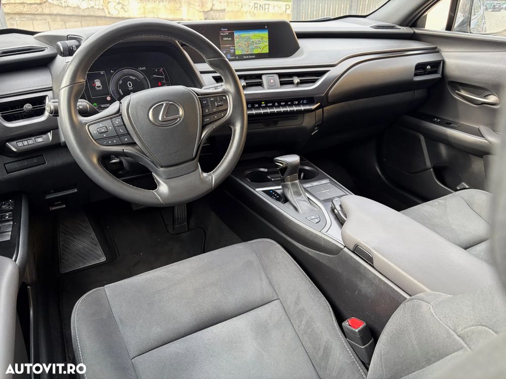 Lexus UX 250h Business Edition - 6