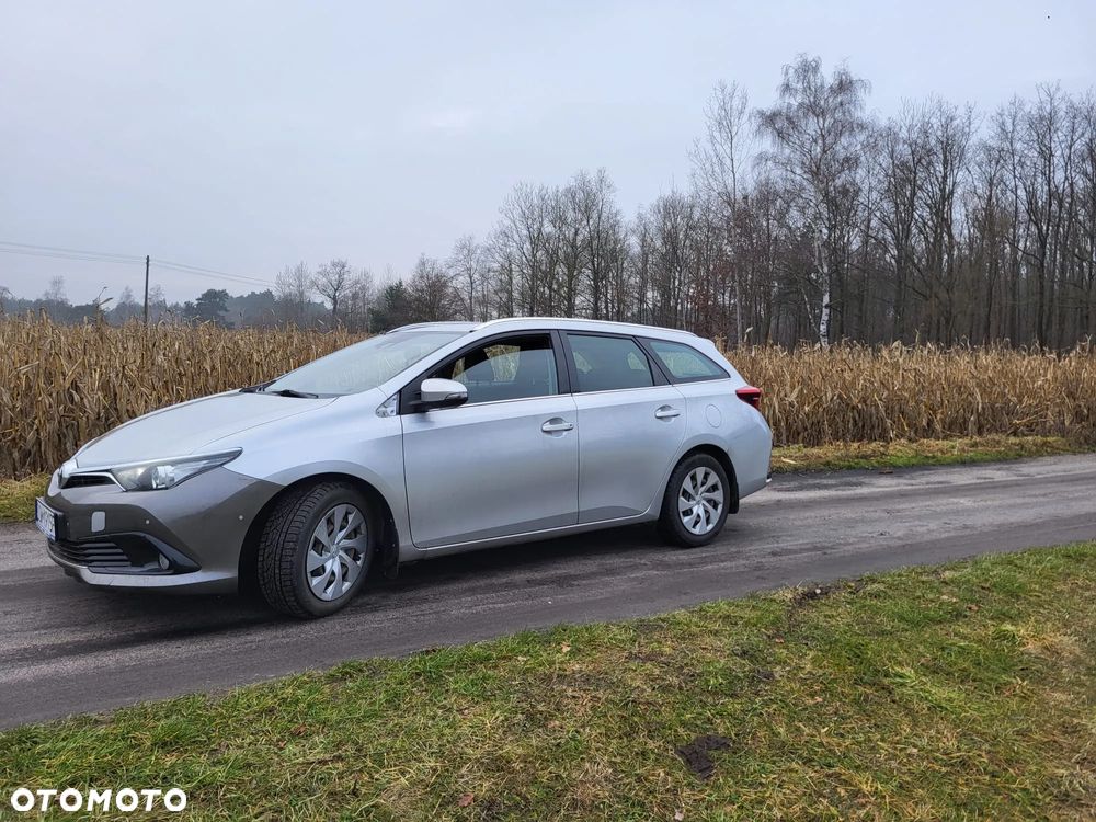 Toyota Auris 1.6 D-4D Premium - 8