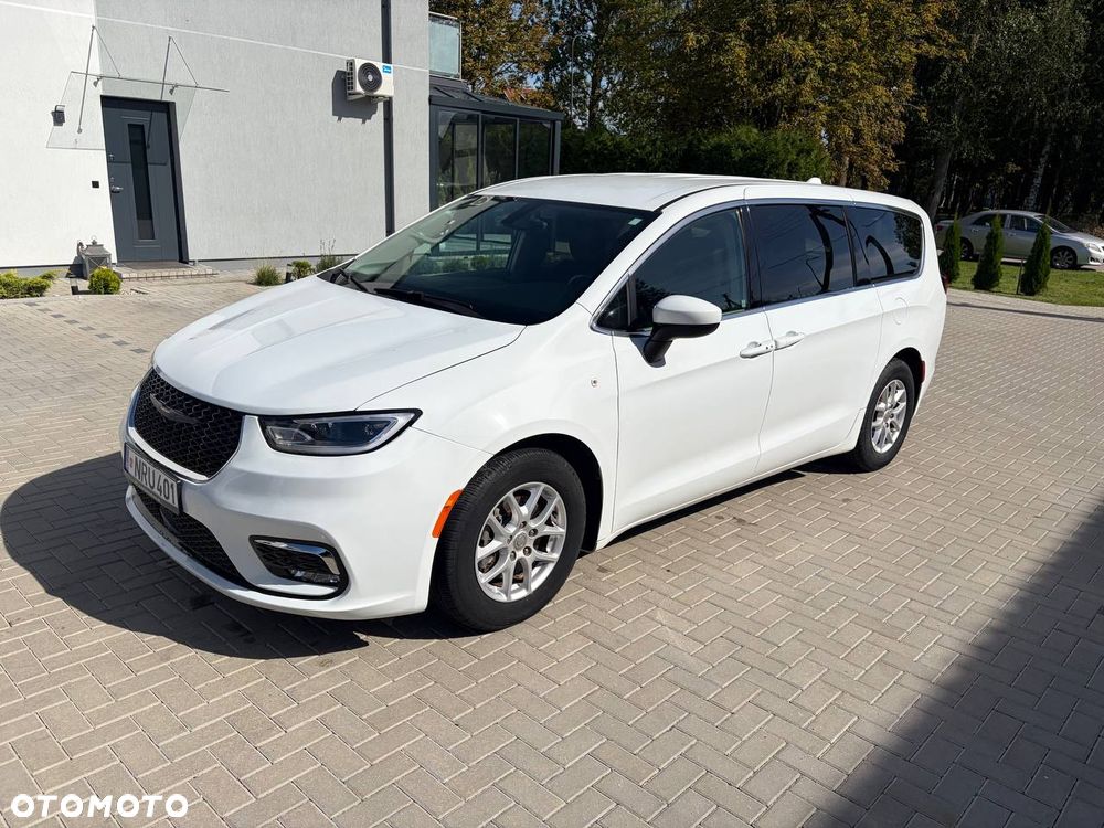 Chrysler Pacifica - 31