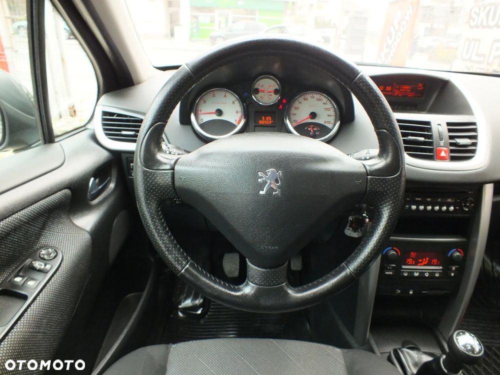 Peugeot 207 - 9