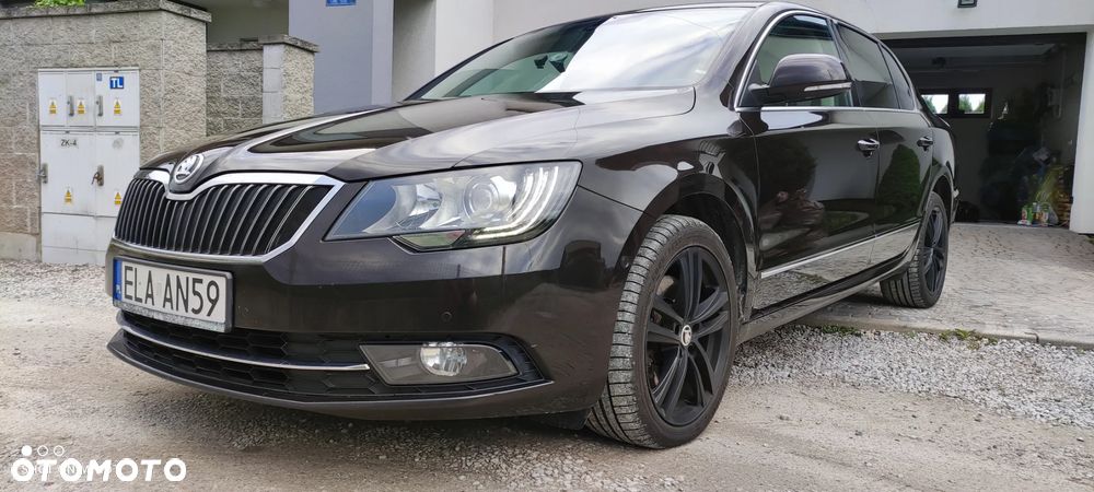 Skoda Superb 2.0 TSI Elegance DSG - 2