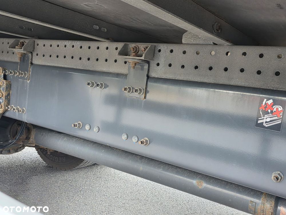 Renault T 380 / KONTENER / IZOTERMA / WINDA  /  18 EUROPALET / SYPIALKA  / AUTOMAT / JAK NOWA / E6 / SPROWADZONA / - 10