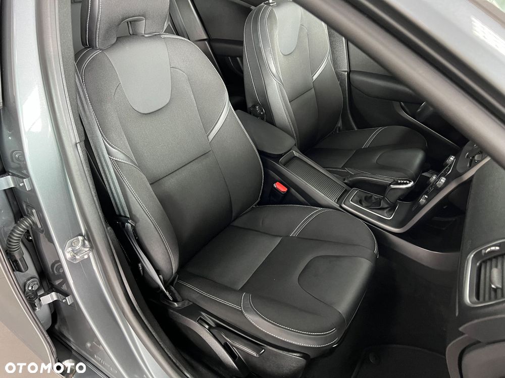 Volvo V40 - 34