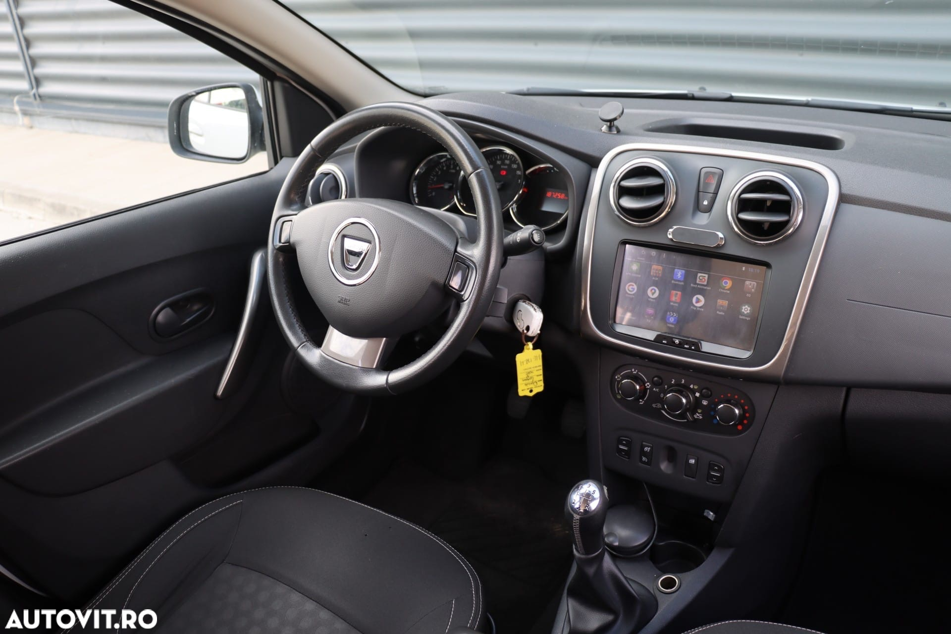 Dacia Logan Stepway MCV 0.9 TCe Prestige - 2