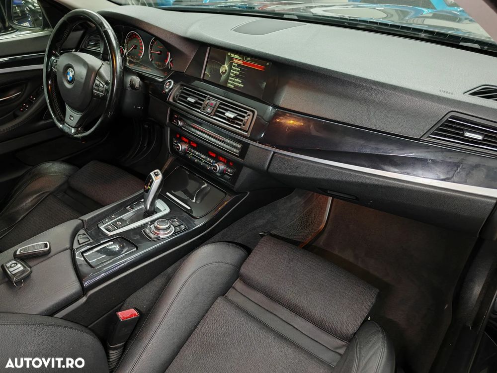 BMW Seria 5 525d xDrive Touring Sport-Aut. - 7