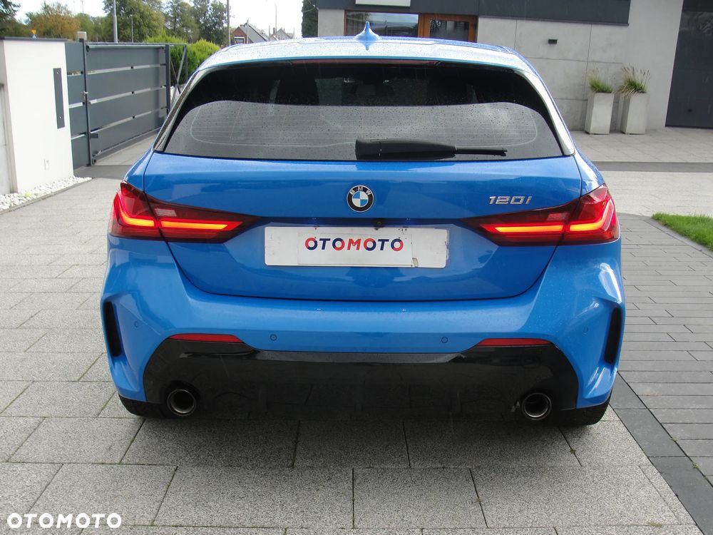 BMW Seria 1 120i M Sport - 24