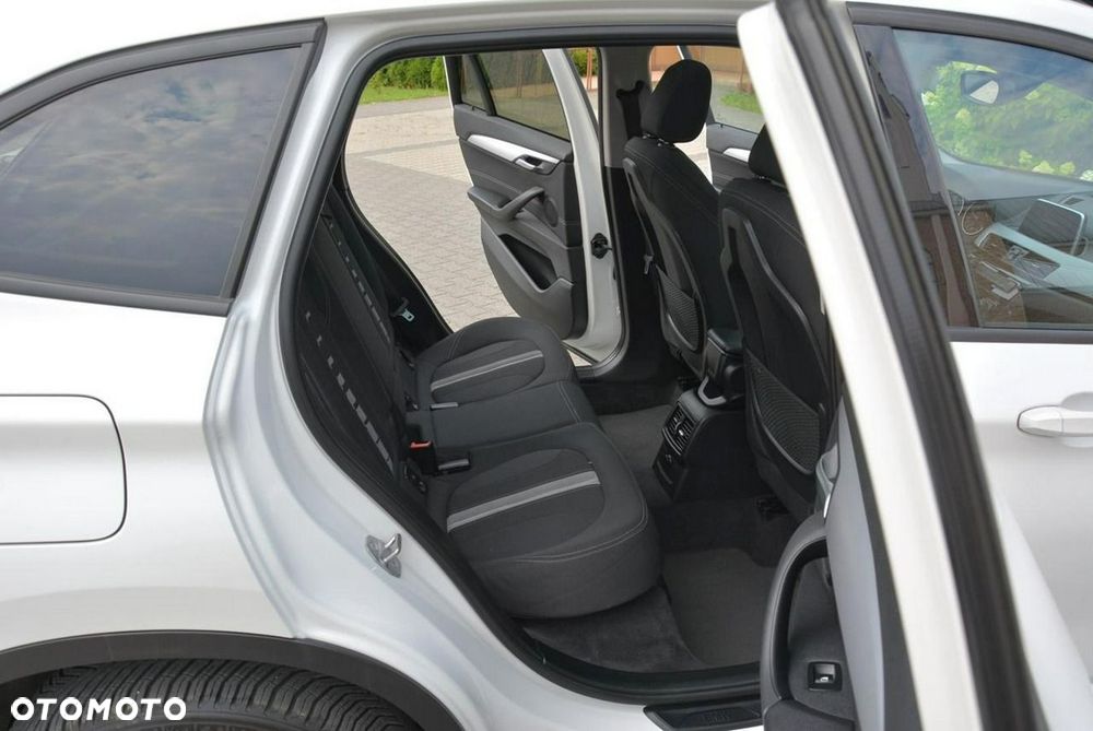 BMW X1 xDrive20d Advantage - 14