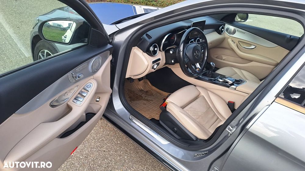Mercedes-Benz C - 8