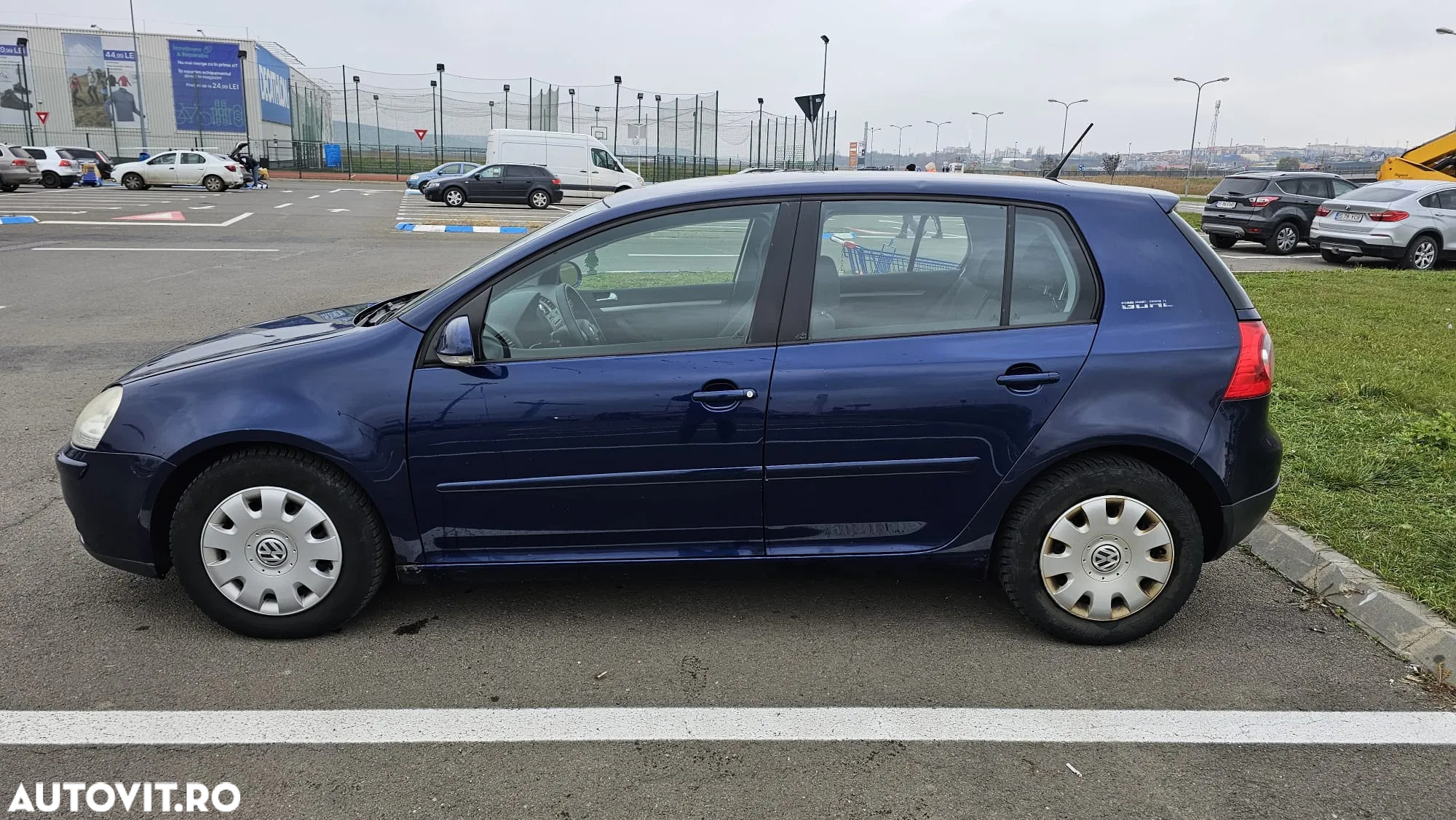 Volkswagen Golf 1.9 TDI BlueMotion Comfortline - 2