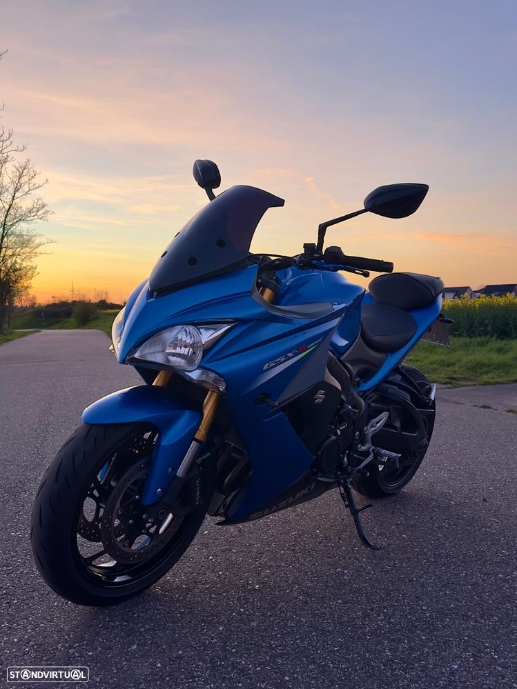 Suzuki GSX - 9