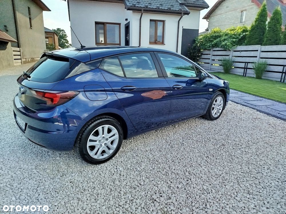 Opel Astra 1.2 Turbo - 12