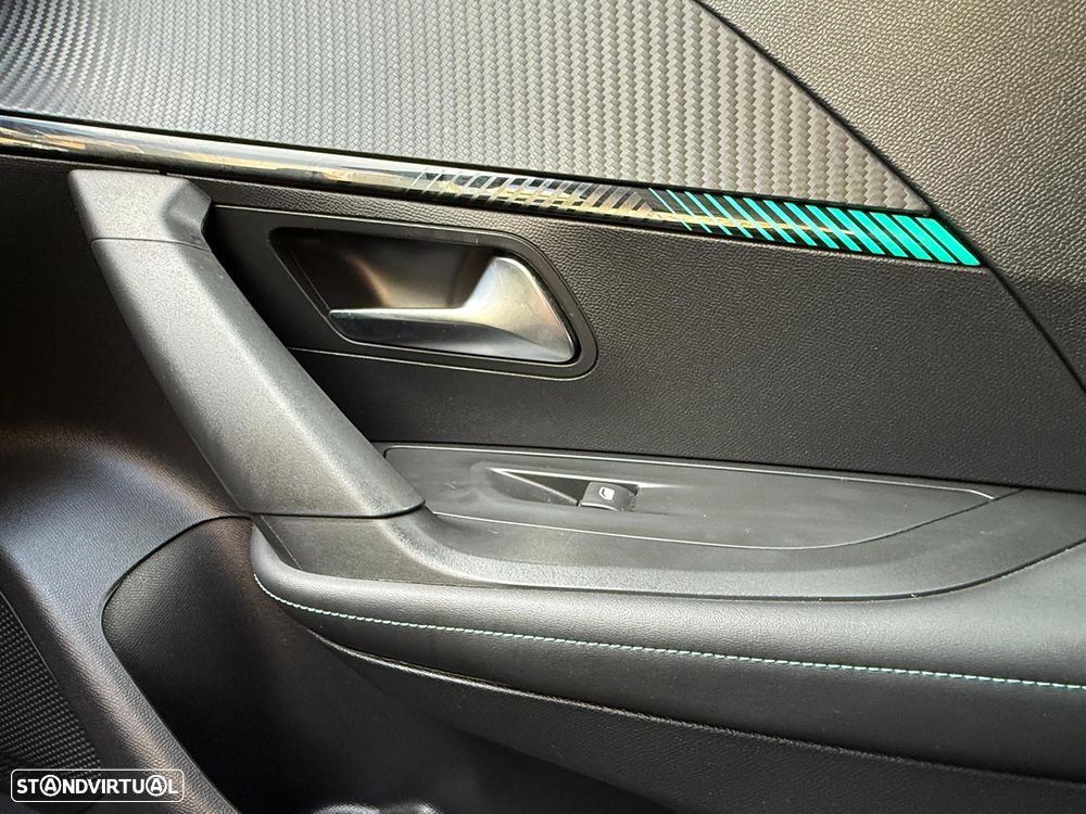Peugeot 2008 PureTech 130 EAT8 Allure Pack - 34