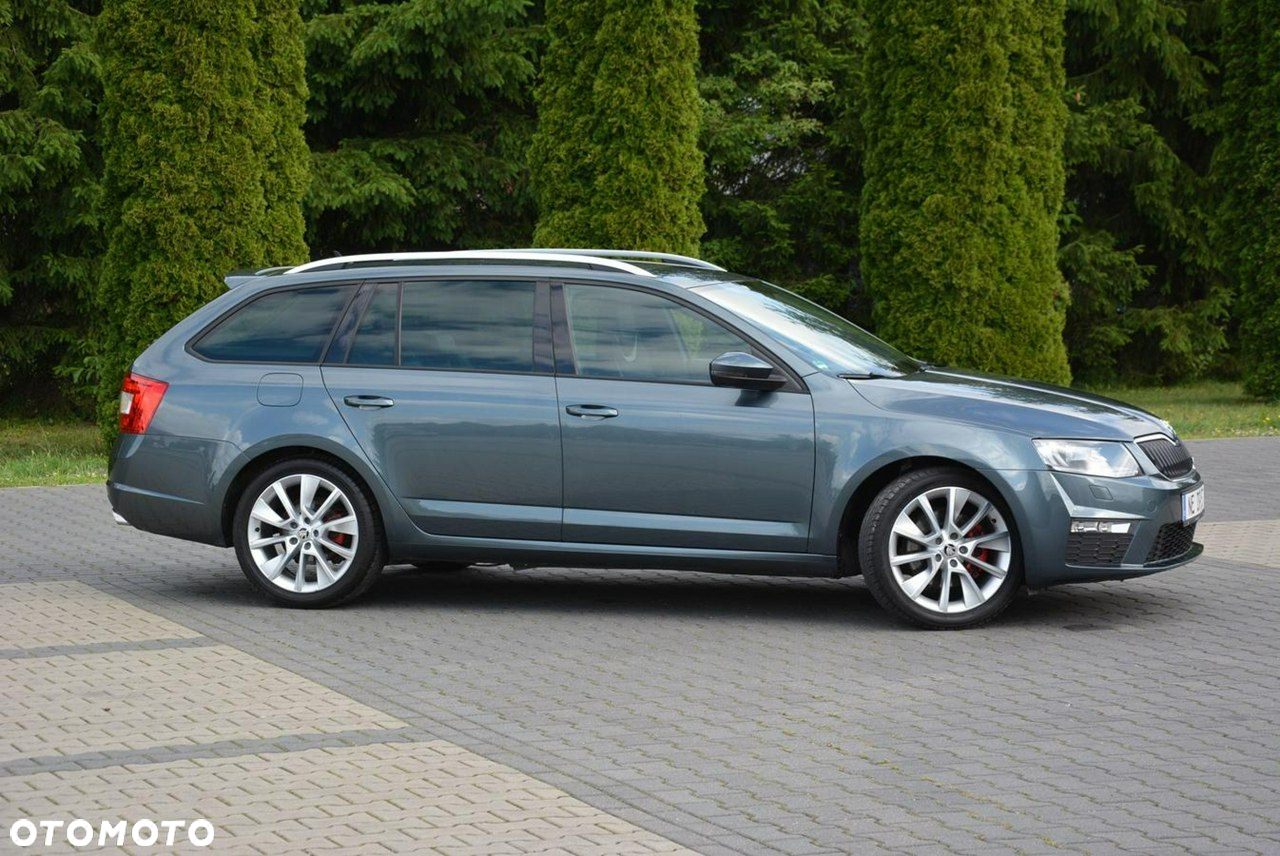Skoda Octavia Combi 2.0 TDI DSG RS - 12