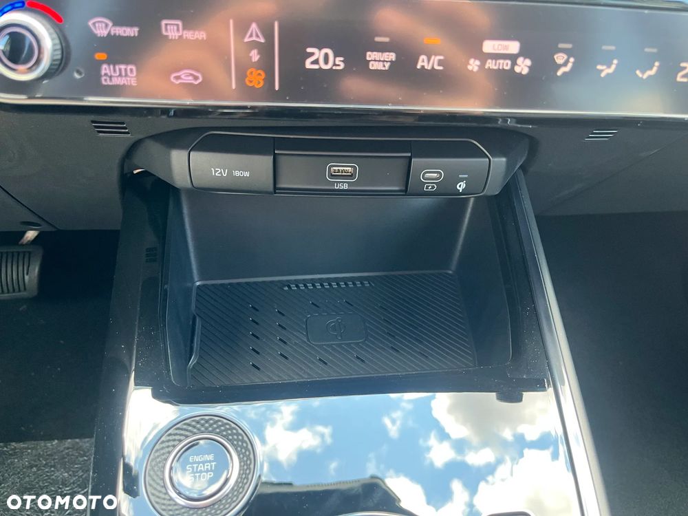 Kia Niro 1.6 GDI Hybrid Business Line - 28