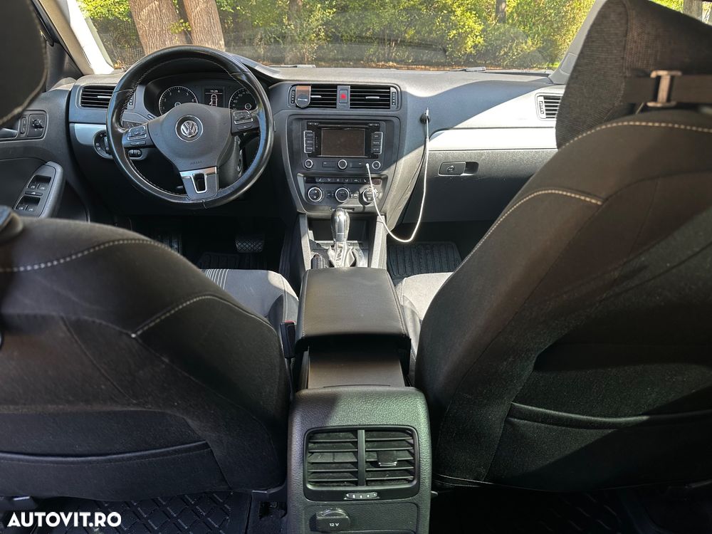 Volkswagen Jetta 1.4 TSI DSG Match - 16