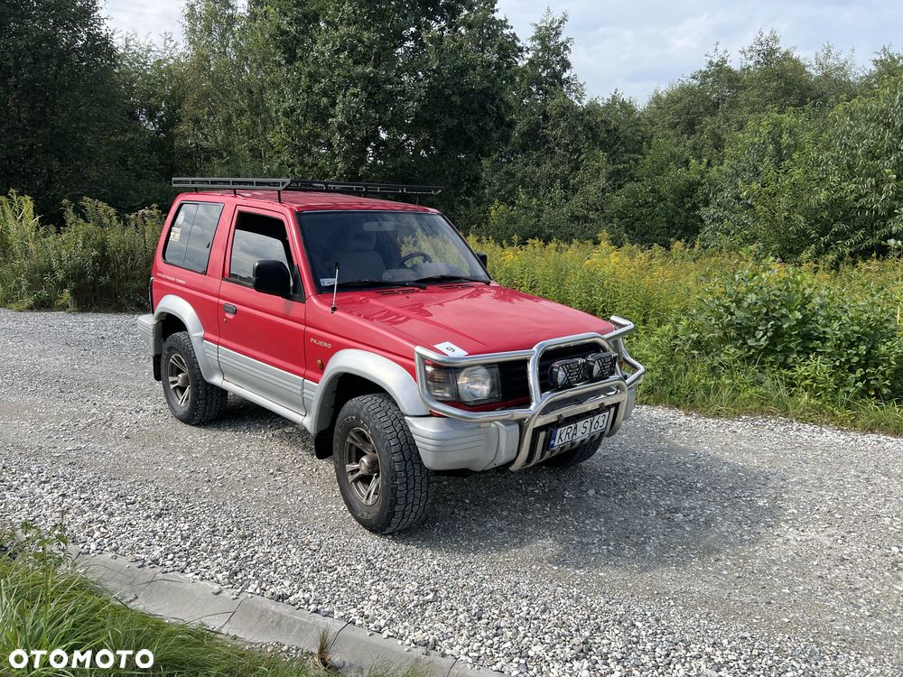 Mitsubishi Pajero - 2