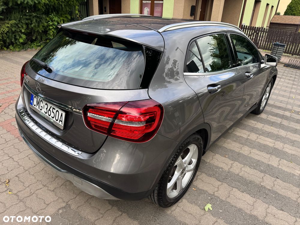 Mercedes-Benz GLA 180 7G-DCT Style - 5