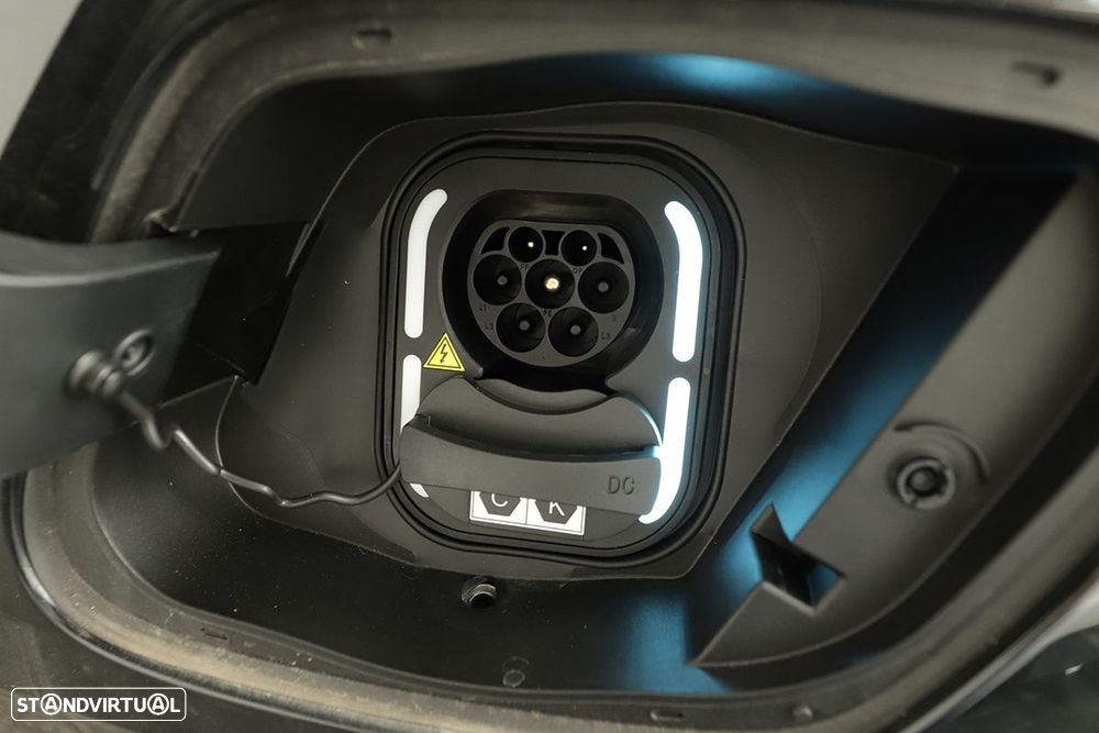 MG MG4 64 kWh Luxury - 6