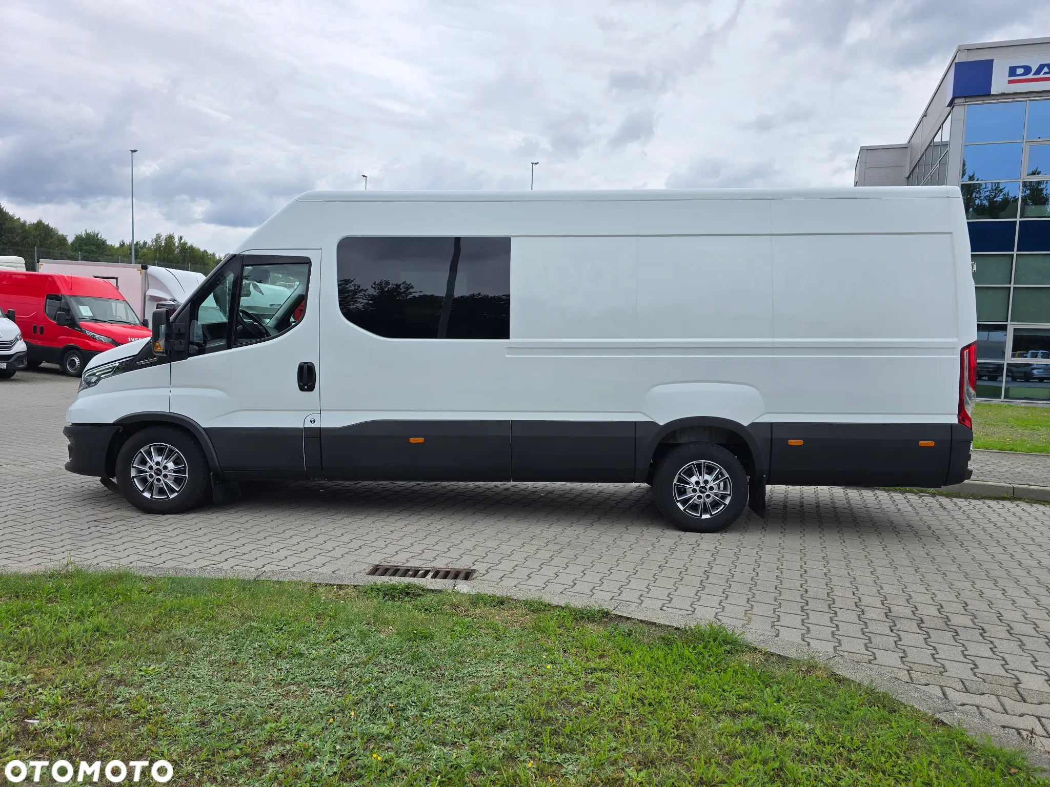 Iveco DAILY 35S18 BRYGADÓWKA - 8