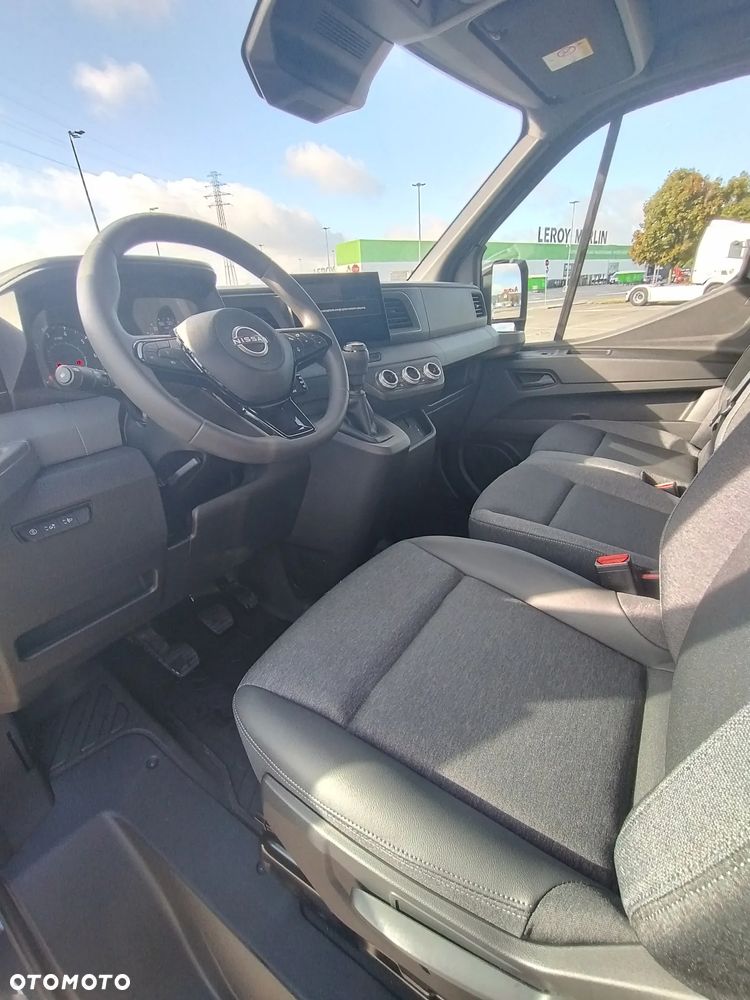 Nissan Interstar - 27