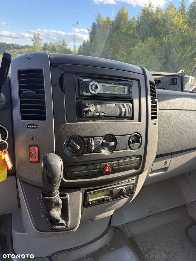 Mercedes-Benz Sprinter - 13
