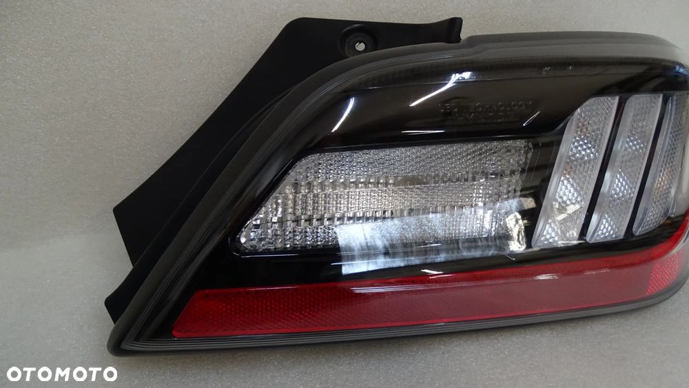 HYUNDAI KONA I lift - lampa tylna prawa - 2