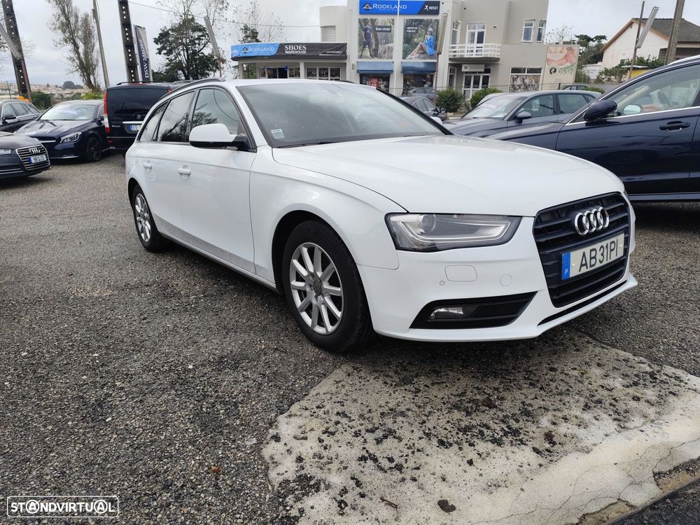 Audi A4 Avant 2.0 TDI Business Line Sport - 4