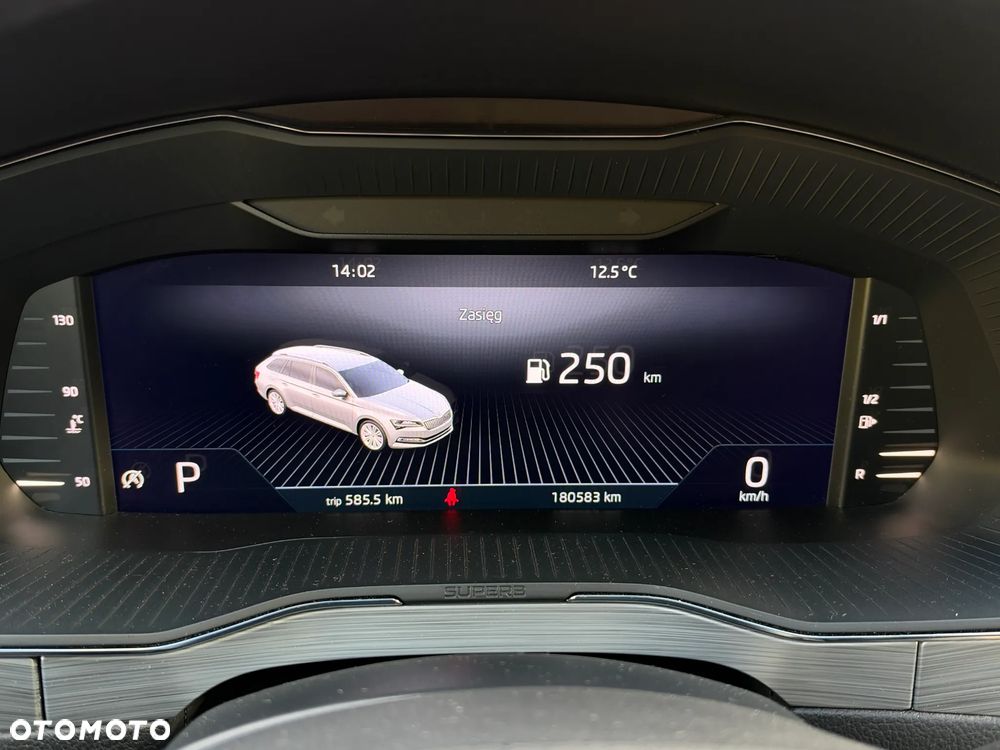 Skoda Superb 2.0 TDI SCR Ambition DSG - 28