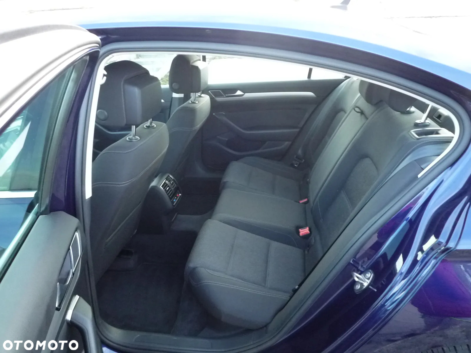 Volkswagen Passat 2.0 TDI BMT Trendline - 10