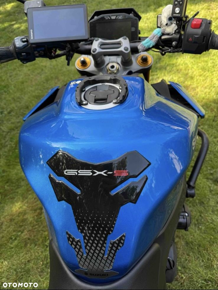 Suzuki GSX 1000 - 5