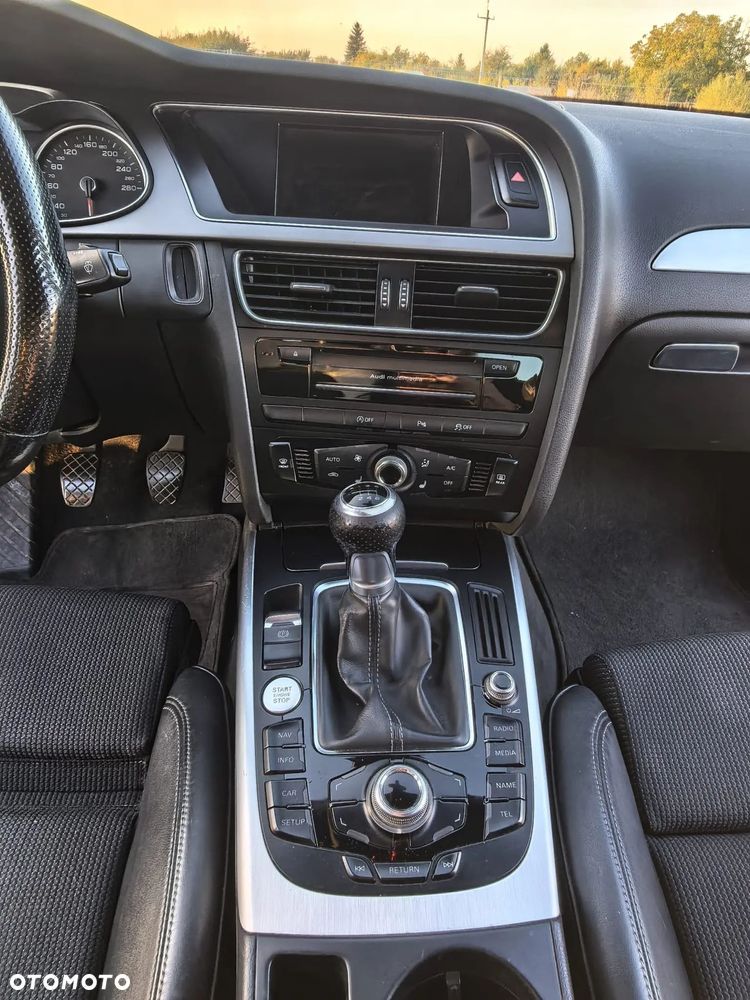 Audi A4 Limousine - 12
