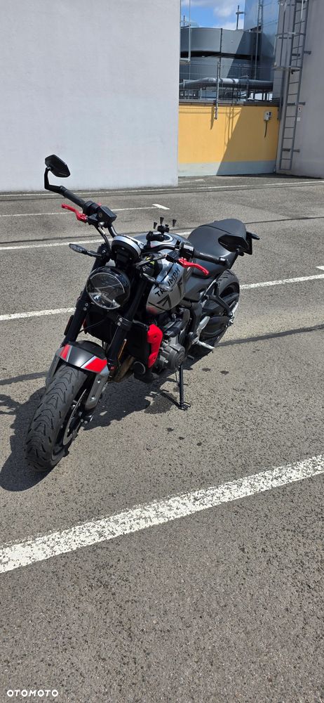 Triumph Trident - 7