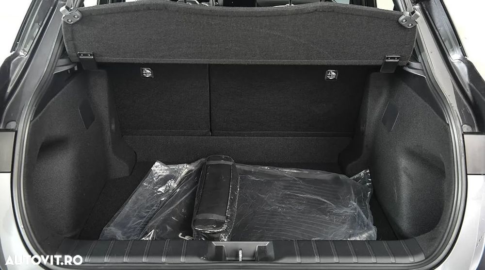 Lexus LBX FWD Cool - 16