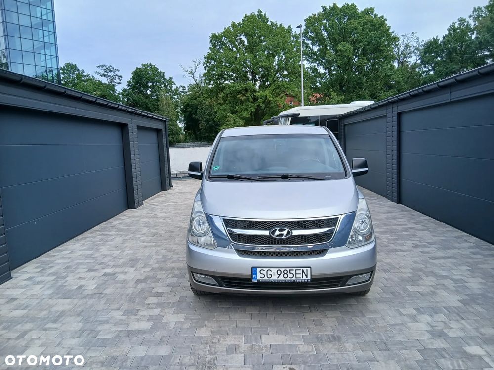 Hyundai H-1 2.5 CRDi Travel Comfort - 2