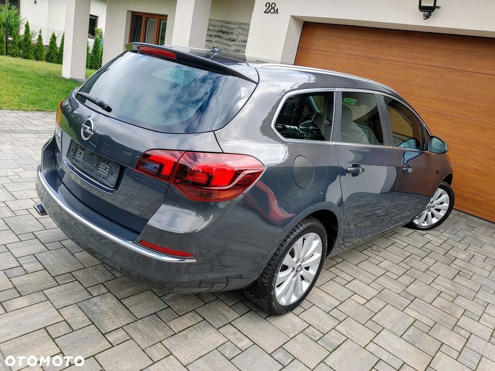Opel Astra 1.4 Turbo Cosmo - 2