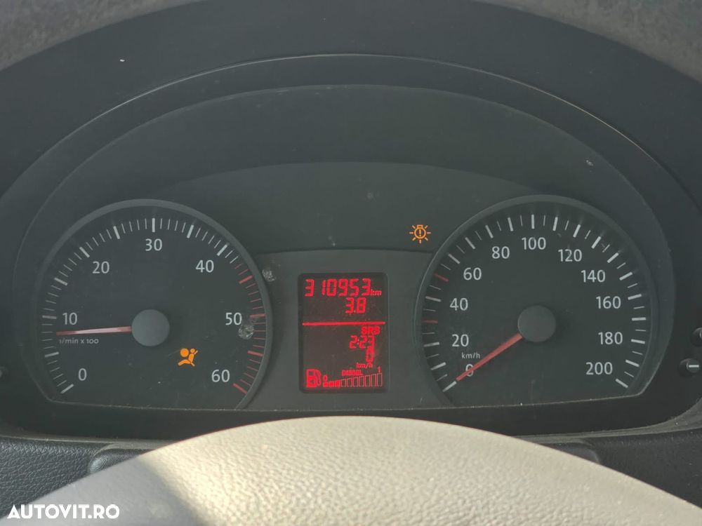 Volkswagen CRAFTER - 9