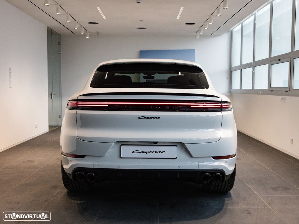 Porsche Cayenne Coupé E-Hybrid Black Edition - 8