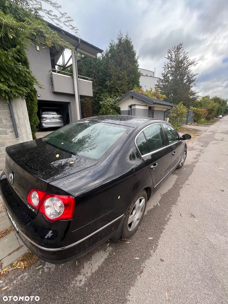 Volkswagen Passat - 4