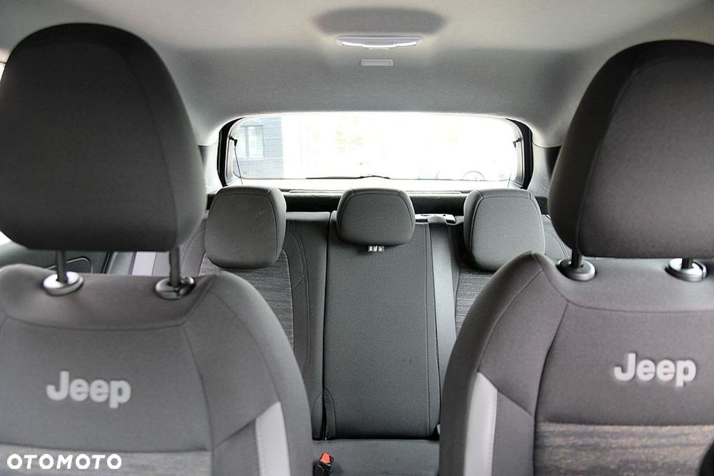 Jeep Avenger 1.2 GSE T3 Altitude FWD - 36