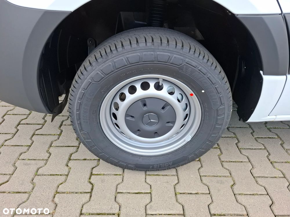 Mercedes-Benz Sprinter 317 CDI Furgon PRO długi 4325 mm L3H2 - 13